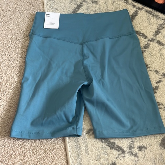 NWT bike shorts - Picture 2 of 5